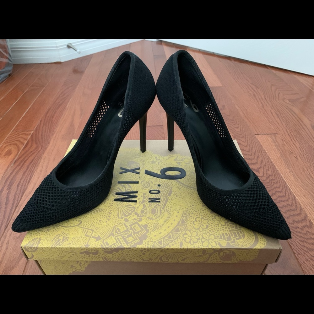 Mix No 6 black pump